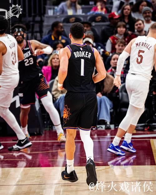 布克砍下20分墨菲24+6 太阳击败鹈鹕豪取三连胜